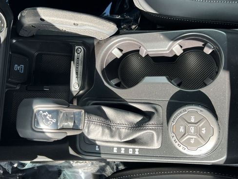 New 2025 Ford Bronco Outer Banks w/ Sasquatch Package image 21