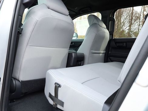 New 2025 Toyota Tacoma SR5 image 27