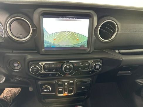 Used 2023 Jeep Wrangler Unlimited Sahara w/ Cold Weather Group image 22