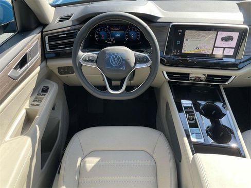 New 2025 Volkswagen Atlas SEL image 30