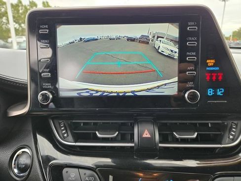 Used 2019 Toyota C-HR XLE FWD image 14
