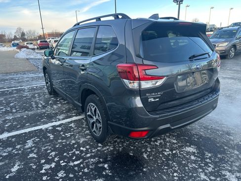 Certified 2023 Subaru Forester Premium image 5