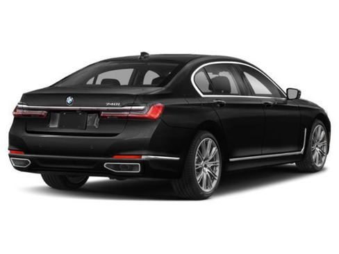 Used 2020 BMW 740i w/ M Sport Package RWD image 5