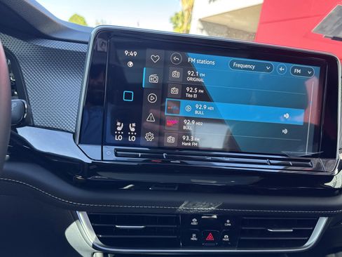 New 2026 Volkswagen Atlas Cross Sport SEL image 25