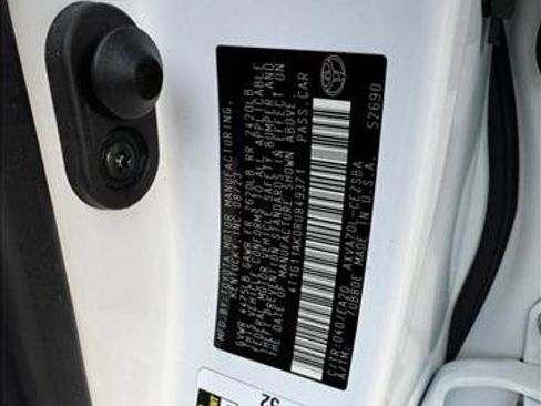 Used 2024 Toyota Camry SE image 22