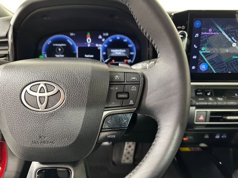Used 2025 Toyota Camry XSE image 24