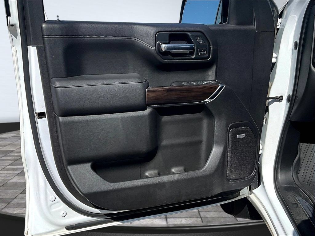 Used 2019 GMC Sierra 1500 SLT w/ SLT Premium Plus Package AWD/4WD image 23