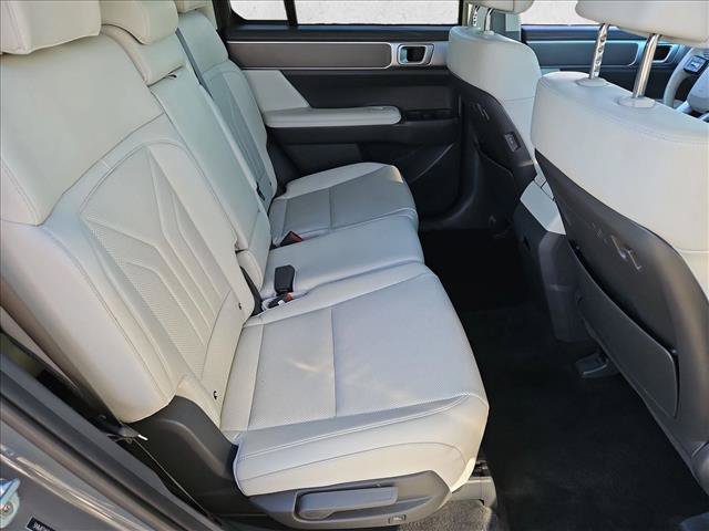 Used 2026 Hyundai Santa Fe SEL FWD image 18