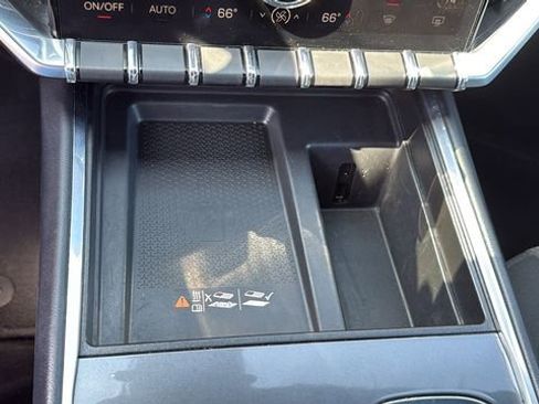 Used 2025 GMC Acadia Elevation FWD image 22