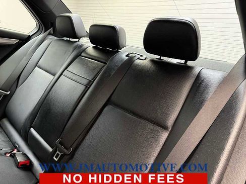 Used 2014 Mercedes-Benz C 300 Sport image 16