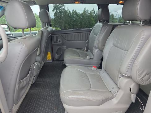 Used 2006 Toyota Sienna XLE Limited FWD image 8