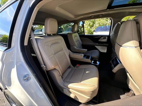 Used 2022 Lincoln Aviator Reserve w/ Equipment Group 201A AWD/4WD image 30