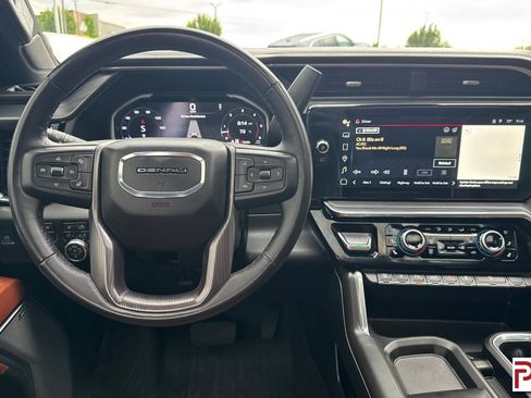 Used 2024 GMC Sierra 3500 Denali Ultimate AWD/4WD image 15