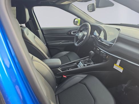 New 2026 Jeep Compass Latitude image 15