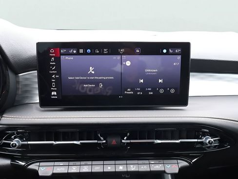 New 2025 Alfa Romeo Tonale w/ Premium Package AWD/4WD image 24