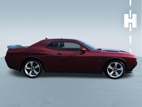 Used 2018 Dodge Challenger R/T w/ Blacktop Package RWD image 3