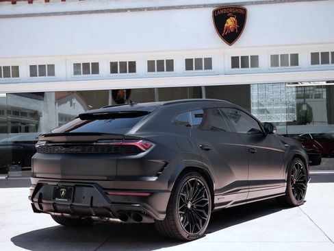 Used 2025 Lamborghini Urus S AWD/4WD image 3