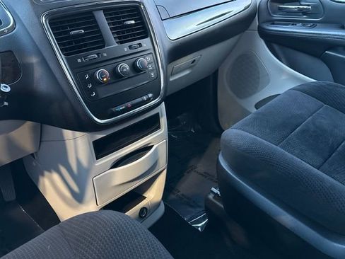 Used 2013 Dodge Grand Caravan American Value Package image 15