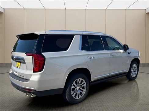 Used 2022 GMC Yukon Denali AWD/4WD image 3