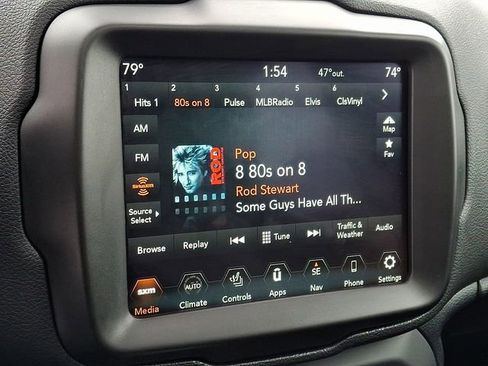 Used 2022 Jeep Renegade Latitude w/ Sun/Sound Group image 18