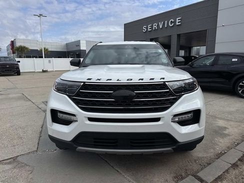 Used 2023 Ford Explorer XLT w/ Equipment Group 202A image 2