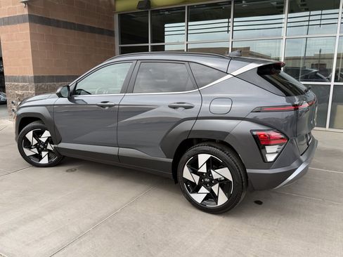 Used 2024 Hyundai Kona Limited image 5