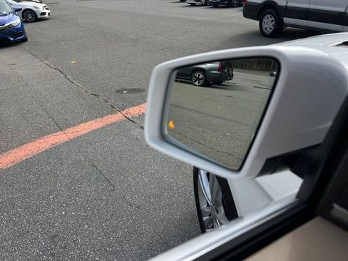 Used 2015 Mercedes-Benz ML 350 4MATIC image 13