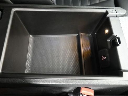 Used 2026 BMW M2 w/ Lighting Package RWD image 38