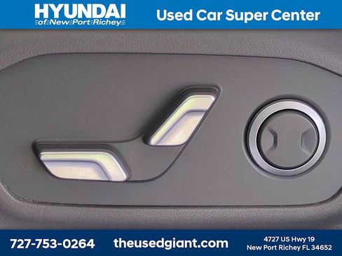 Used 2024 Hyundai Santa Fe SEL FWD image 23