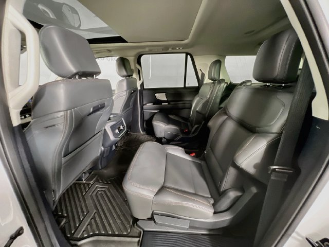 Used 2025 Ford Expedition Max Active AWD/4WD image 24