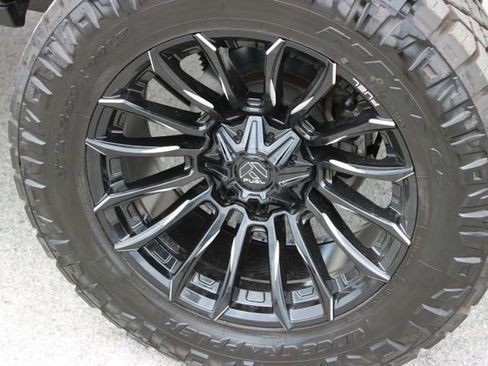 Used 2024 RAM 2500 Big Horn w/ Sport Appearance Package AWD/4WD image 16