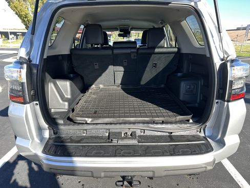 Certified 2024 Toyota 4Runner TRD Off-Road Premium image 31