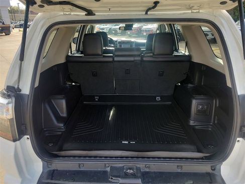 Used 2021 Toyota 4Runner SR5 Premium image 23