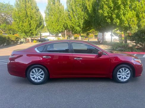 Used 2018 Nissan Altima 2.5 S w/ S Convenience Package FWD image 6