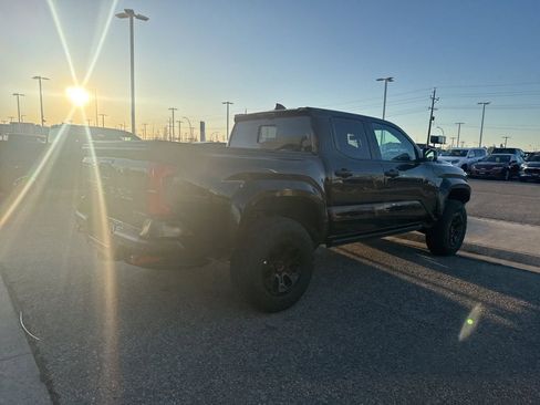 Used 2025 Toyota Tacoma TRD Pro AWD/4WD image 11