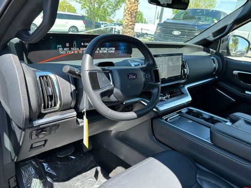 New 2026 Ford Expedition Platinum w/ Stealth Appearance Package AWD/4WD image 24