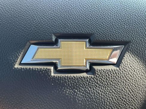 Used 2023 Chevrolet Equinox LT FWD image 29