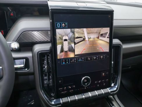 New 2026 GMC Yukon XL AT4 w/ AT4 Premium Plus Package AWD/4WD image 21
