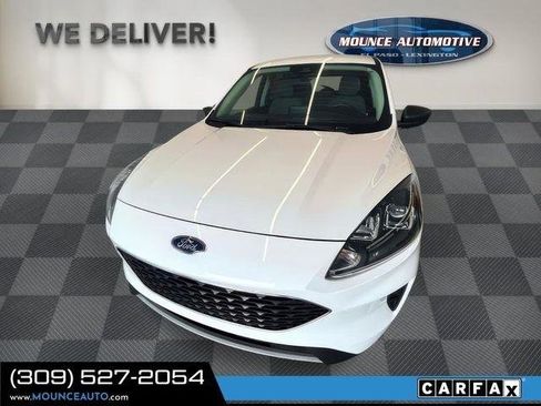 Used 2022 Ford Escape SE image 3