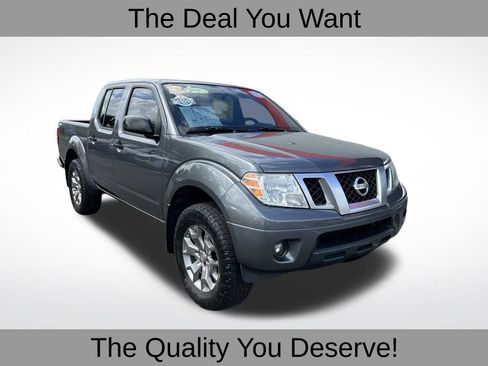 Used 2020 Nissan Frontier SV image 1