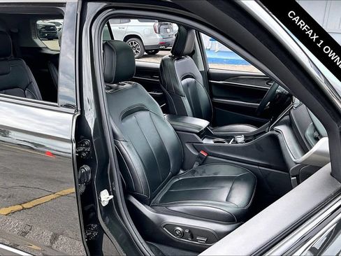 Used 2024 Jeep Grand Cherokee L Limited AWD/4WD image 30