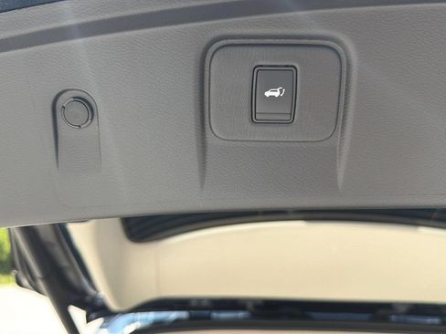 Used 2015 Nissan Murano Platinum w/ Platinum Technology Package AWD/4WD image 34