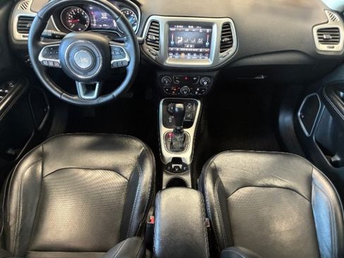 Used 2019 Jeep Compass High Altitude AWD/4WD image 3