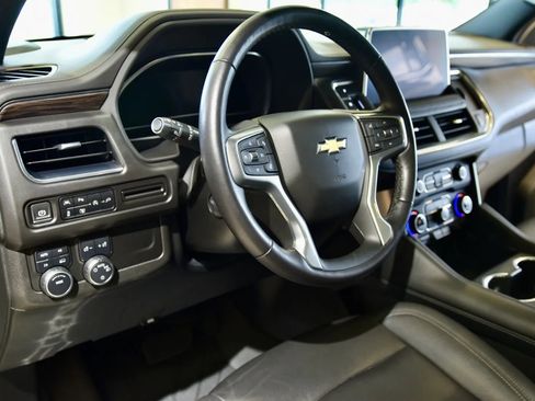 Used 2022 Chevrolet Tahoe LT w/ Luxury Package AWD/4WD image 12
