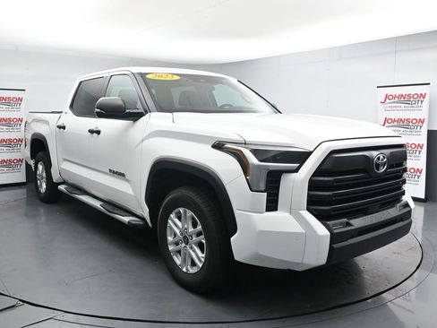 Used 2023 Toyota Tundra SR5 w/ SR5 Convenience Package AWD/4WD image 2