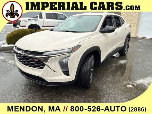 New 2026 Chevrolet Trax RS w/ Sunroof Package image 5