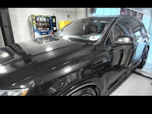 Used 2023 Audi Q7 3.0T Prestige AWD/4WD image 2