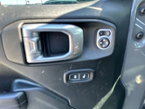 Used 2021 Jeep Wrangler Unlimited Sport AWD/4WD image 3