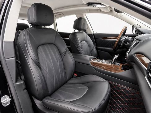 Used 2019 Maserati Levante S GranLusso AWD/4WD image 12