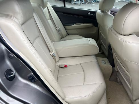 Used 2013 INFINITI G37 x Sedan w/ Premium Pkg AWD/4WD image 13